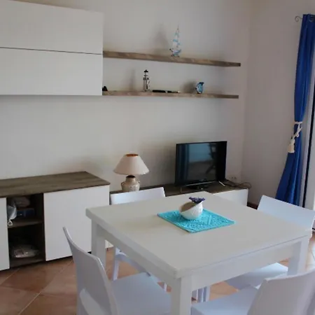One Bedroom At 500 M Away From The Beach With Sea View Furnished Terrace And Wifi Apartment Golfo Aranci