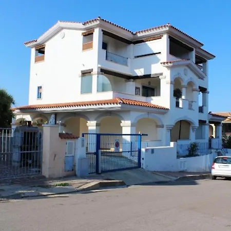 One Bedroom At 500 M Away From The Beach With Sea View Furnished Terrace And Wifi Apartment Golfo Aranci
